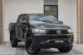 Toyota Hilux 2.4E 2.4 E DC Double Cabin 4X4 Solar MT Manual 2022