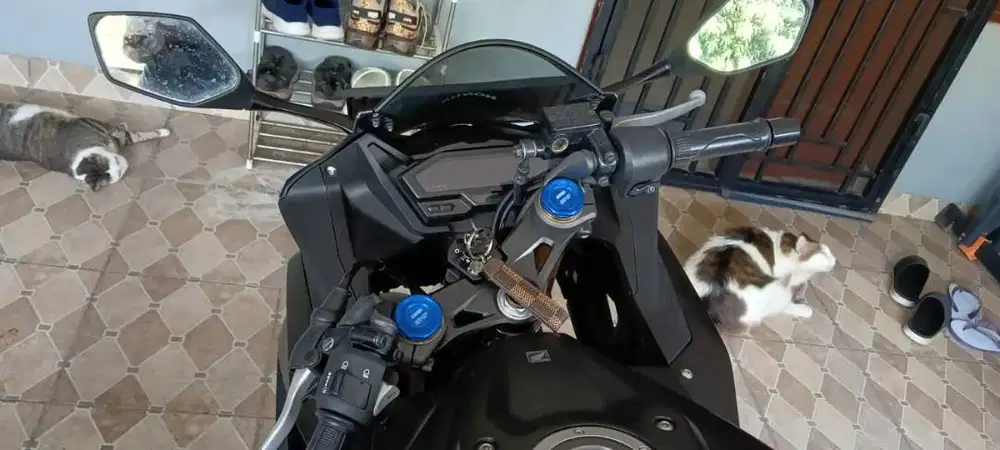 Dijual Motor Honda CBR 150 R Tahun 2022 Kondisi seperti baru