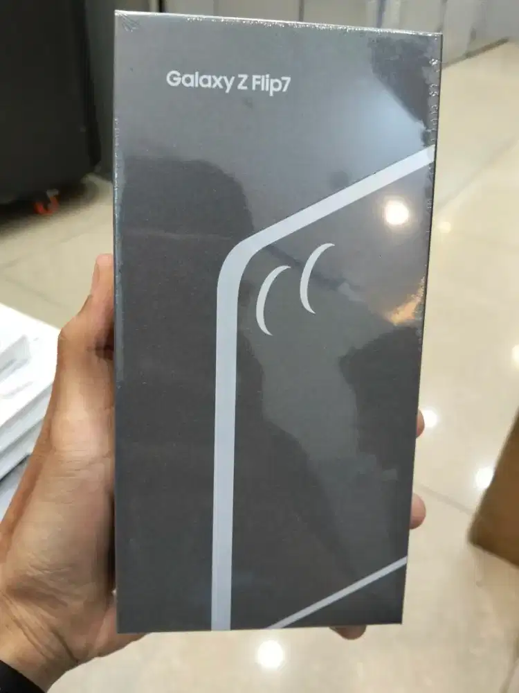 SAMSUNG Z FLIP 7 12/512 GB GARANSI RESMI (PROMO)