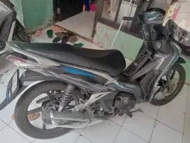 Honda Supra x 125 helm in f i