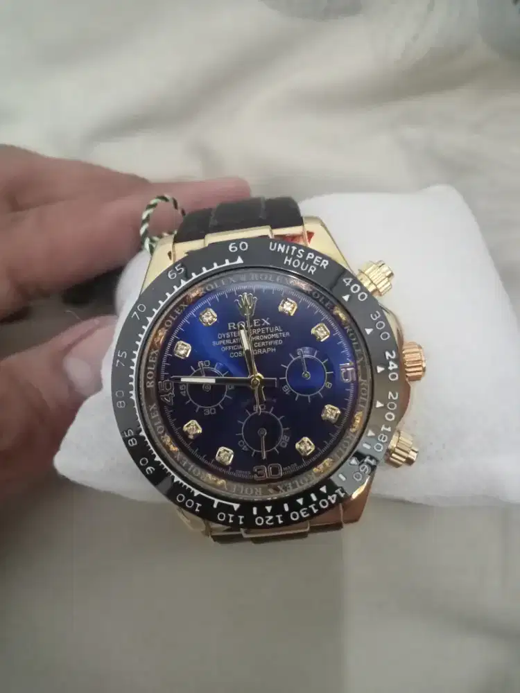 Rolex daytona olyster rosegold jual rugi premium