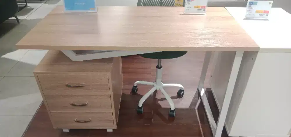 COMPUTER TABLE TYEE CICILAN DP 0%