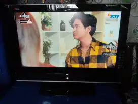 TV LCD polytron 32in