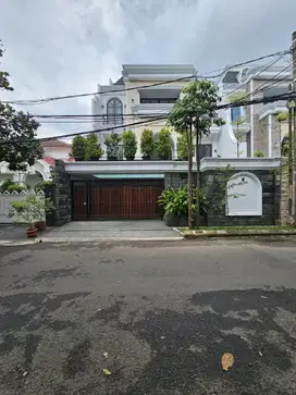 FOR SALE CILANDAK AREA BRAND NEW MODERN 2 UNIT  CLASSIC PRIVATE POOL