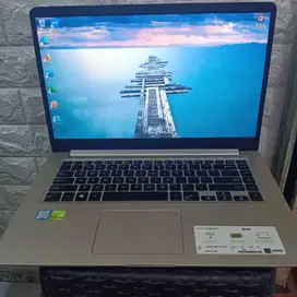 Asus S510u (i5Gen8/16gb/1tb/128gb)