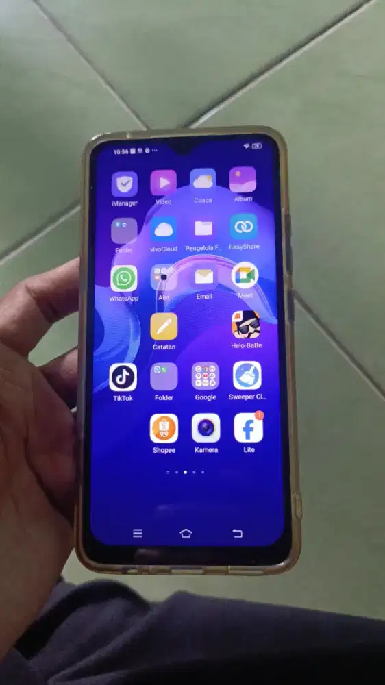 Menjual handphone Vivo v11 pro