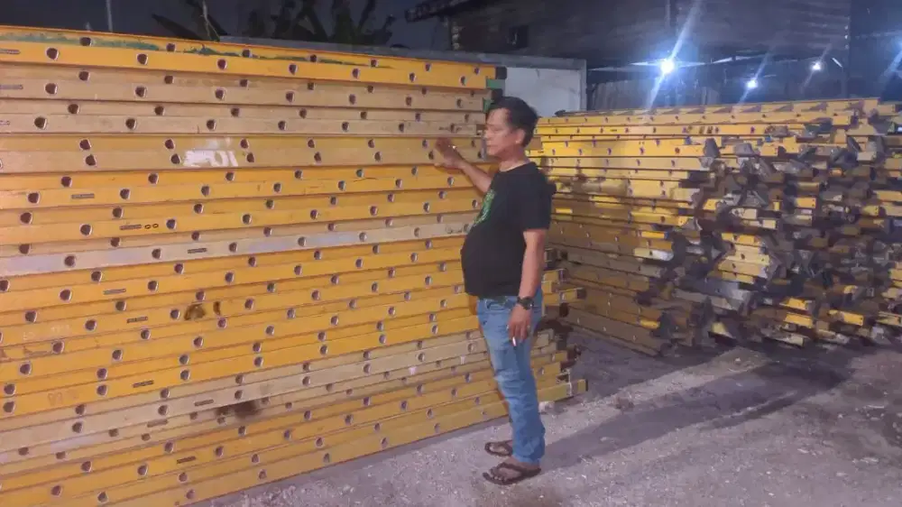 Dijual tangga 7 meter lebih