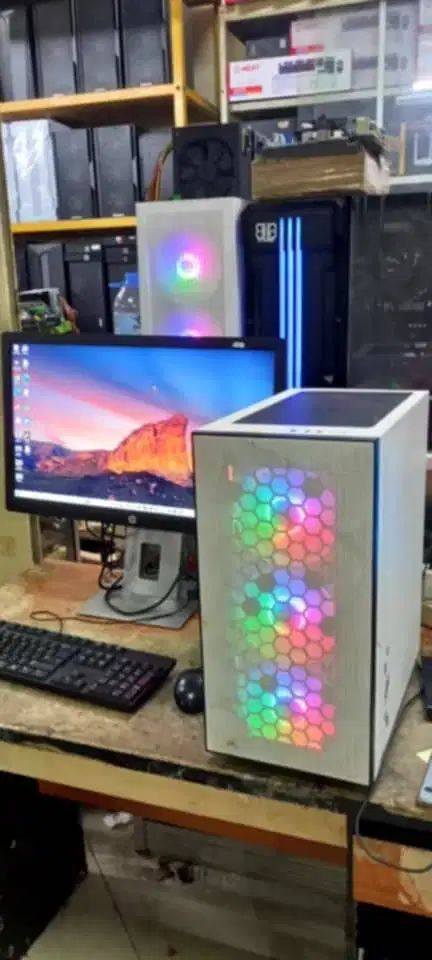 Cpu Only Gaming AMD Ryzen 5 5600G Ram 16GB SSD 256gb Hardisk 500GB