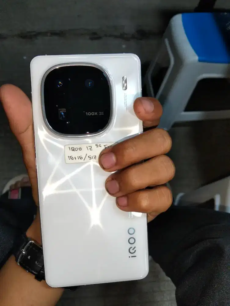 hp IQOO 12 5g nominus