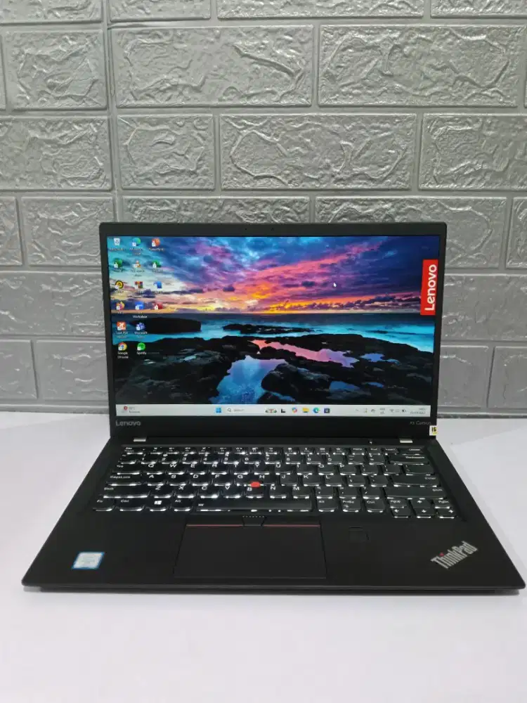 Laptop Lenovo Thinkpad X1 carbon i5 gen 7 ram 16gb SSD 256gb