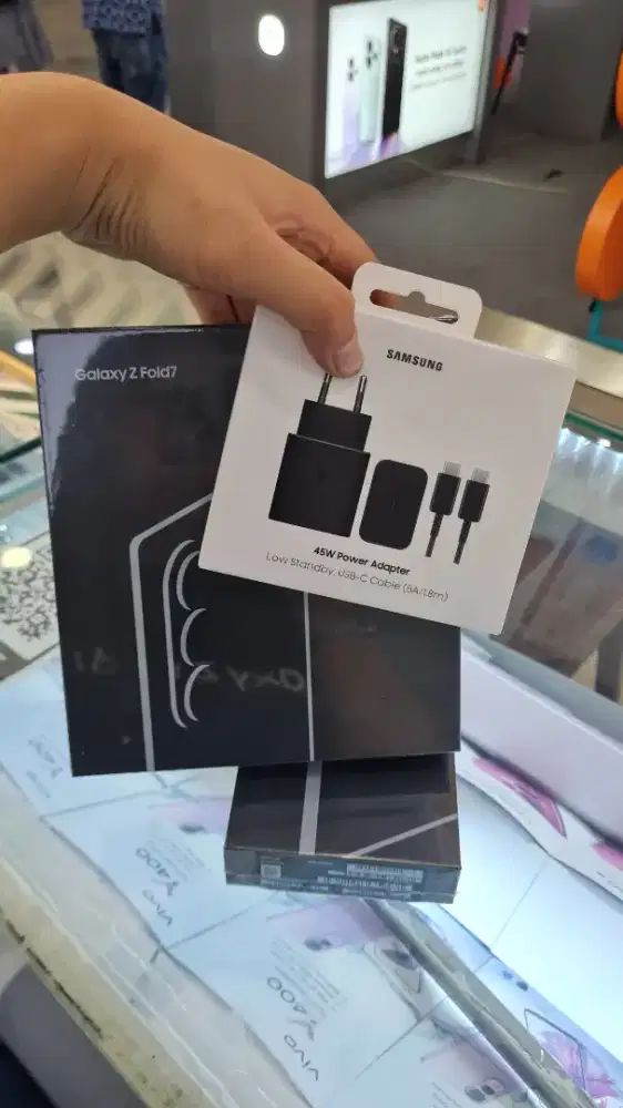 GALAXY Z FOLD 7 12/256 FREE 45W + TEMPERED GLASS + CLEAR CASE‼️