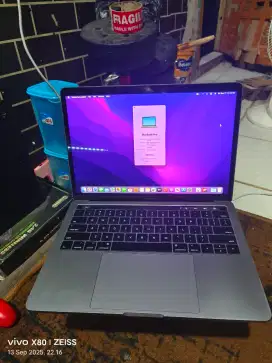 MacBook Pro 2017 Touchbar Normal Siap Pakai