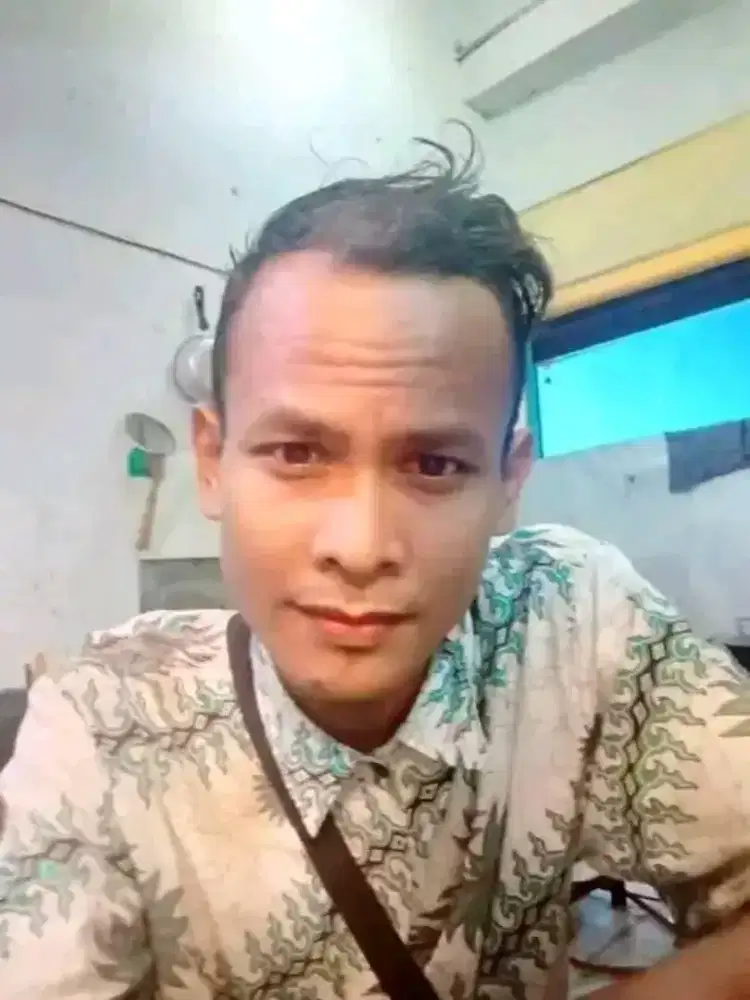 Mencari pekerjaan OB, crew resto, crew pedagang chicken, esteh dll.