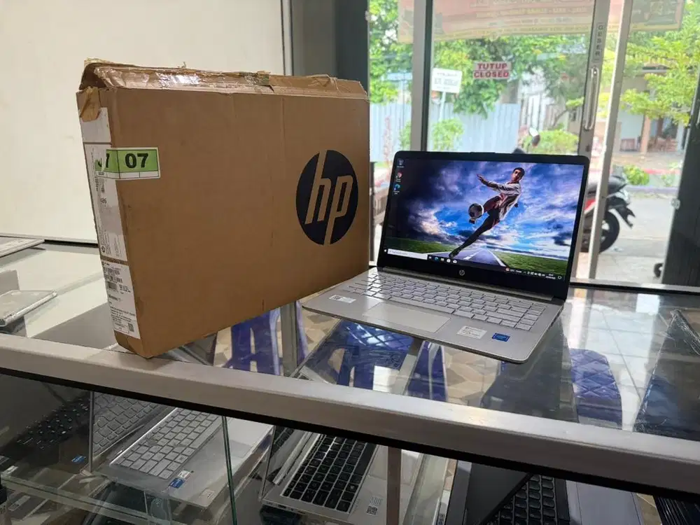 HP 14s intel N4120 SSD 256 GB RAM 4 GB GARANSI