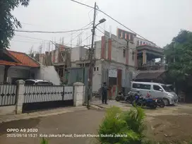 Rumah Baru 2 lantai Di jual Di Cempaka warna jakarta pusat