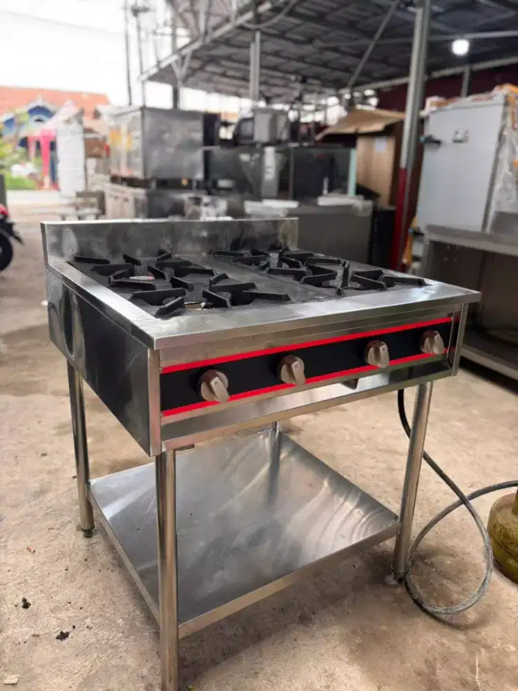 Kompor 4 tungku
Ukuran 80x75x85
Burner high pressure