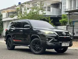 FORTUNER VRZ TRD 2.4 AT DIESEL 2019 HITAM FULLSET PAJAK PANJANG