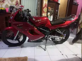 Dijual motor ninja RR old merah 2009