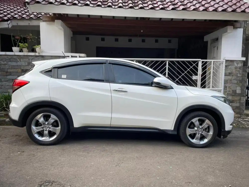HRV 2017 1.5 E/AT Low KM 58xxx