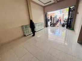 Oper kontrak Ruko