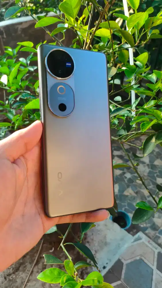 Dijual Murah bsa TT VIVO V40 5G 12/256GB ZEISS Normal Mulus No Minus