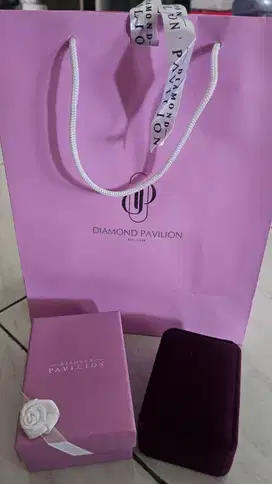 Box Perhiasan Diamond Pavilion Super Elegan - Kondisi Baru