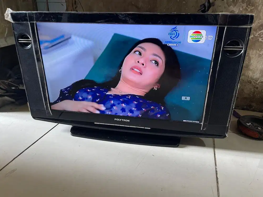 Tv led 24in merk polytron normal mal siap pakai