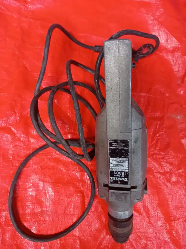Bor tangan makita