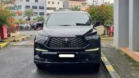 Toyota kijang innova zenix q hybrid modelista tss 2023 hitam