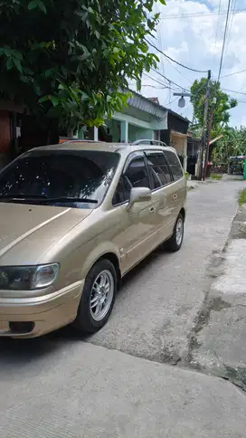 Hyundai Trajet 2004 Bensin