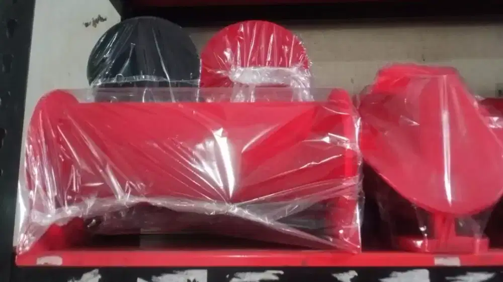 Display tempat bando