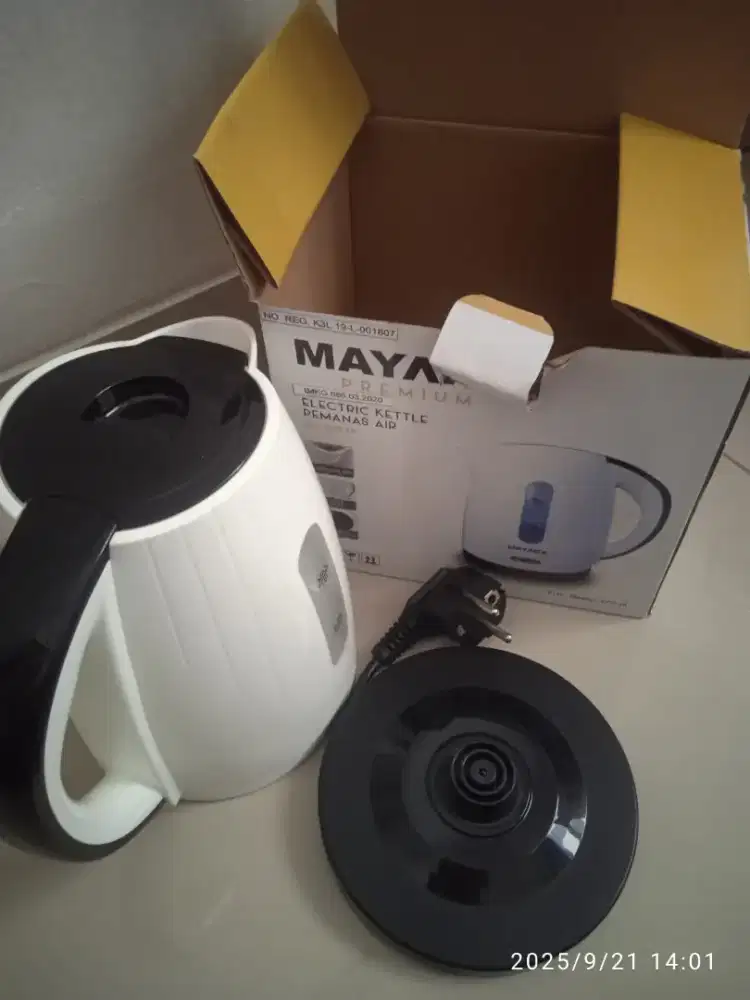 Electric kettle pemanas air