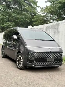 Staria Signature 220d 7seater