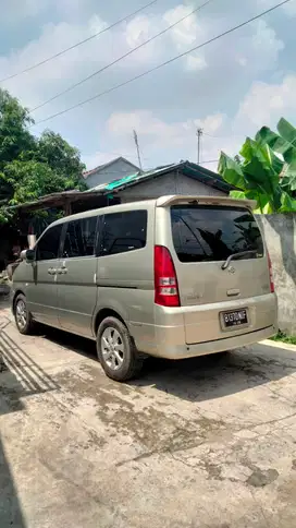 Nissan Serena 2004 Bensin