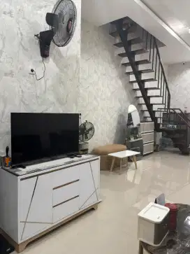DiJUAL RUMAH FULL RENOV SIAP HUNI NYAMAN!