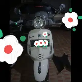 Vespa Primavera 3v 2016 Low KM Tangan I