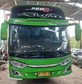 Jual bus pariwisawa Rkz 2013