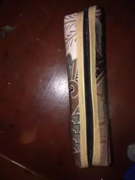 Kotak pensil batik