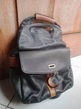Tas kulit jual aja daripada gak di pake