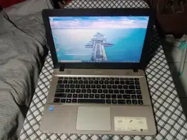 Asus x441m ram 8GB N4000 siap pakai