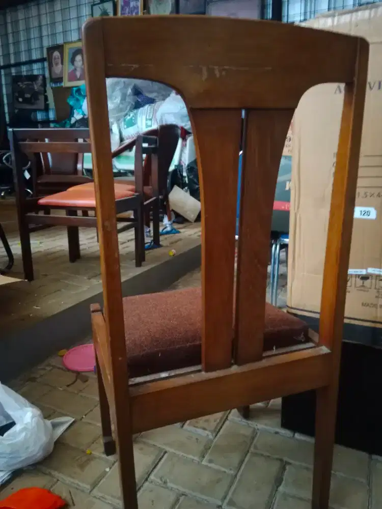 Kursi jati ada 8 pcs