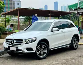 MERCEDES BENZ GLC200 EXCLUSIVE LINE AT 2017