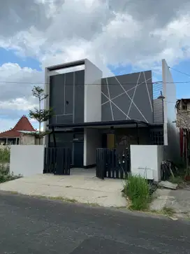 Rumah Modern Kalasan Pondasi 2 Lantai Legalitas SHM Lengkap Bisa KPR