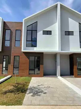 DISEWA / DIJUAL RUMAH CITRA GARDEN PURI  , JAKARTA BARAT