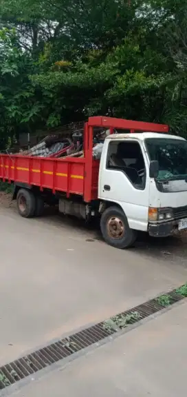 ISUZU ELF NKR 66 - 2 Th 2004