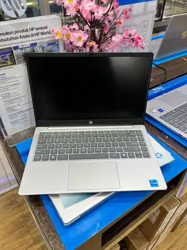 Laptop HP 14-ep0261TU
