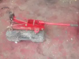 Dongkrak merah bagus