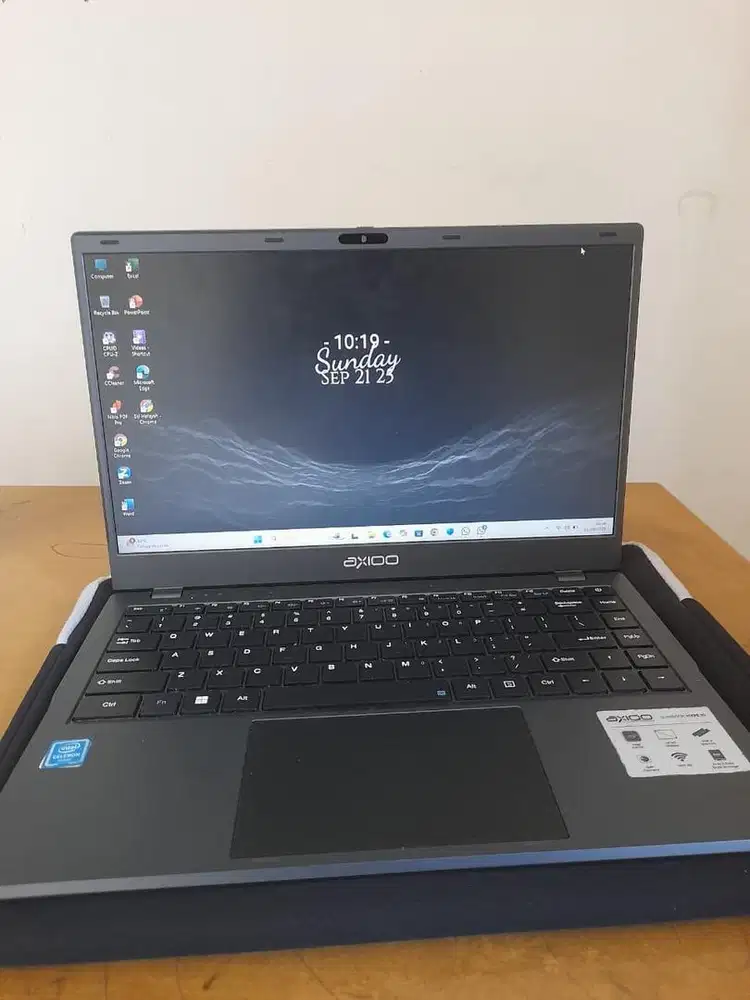 Laptop Axio Like New