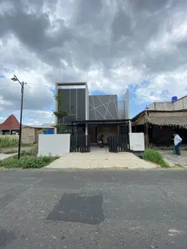 Rumah Modern Kalasan Pondasi 2 Lantai Legalitas SHM Lengkap Bisa KPR