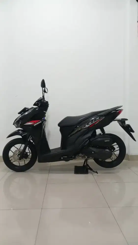 KM 6RB HONDA VARIO 125 CBS TAHUN 2022